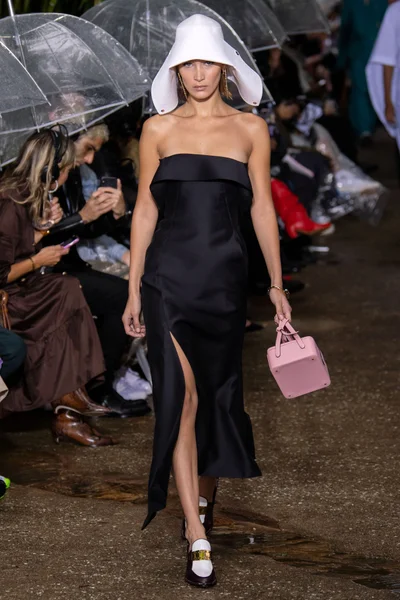 Look 19